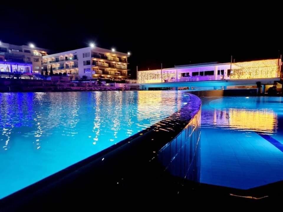 King Evelthon Beach Hotel & Resort Pafos Zewnętrze zdjęcie