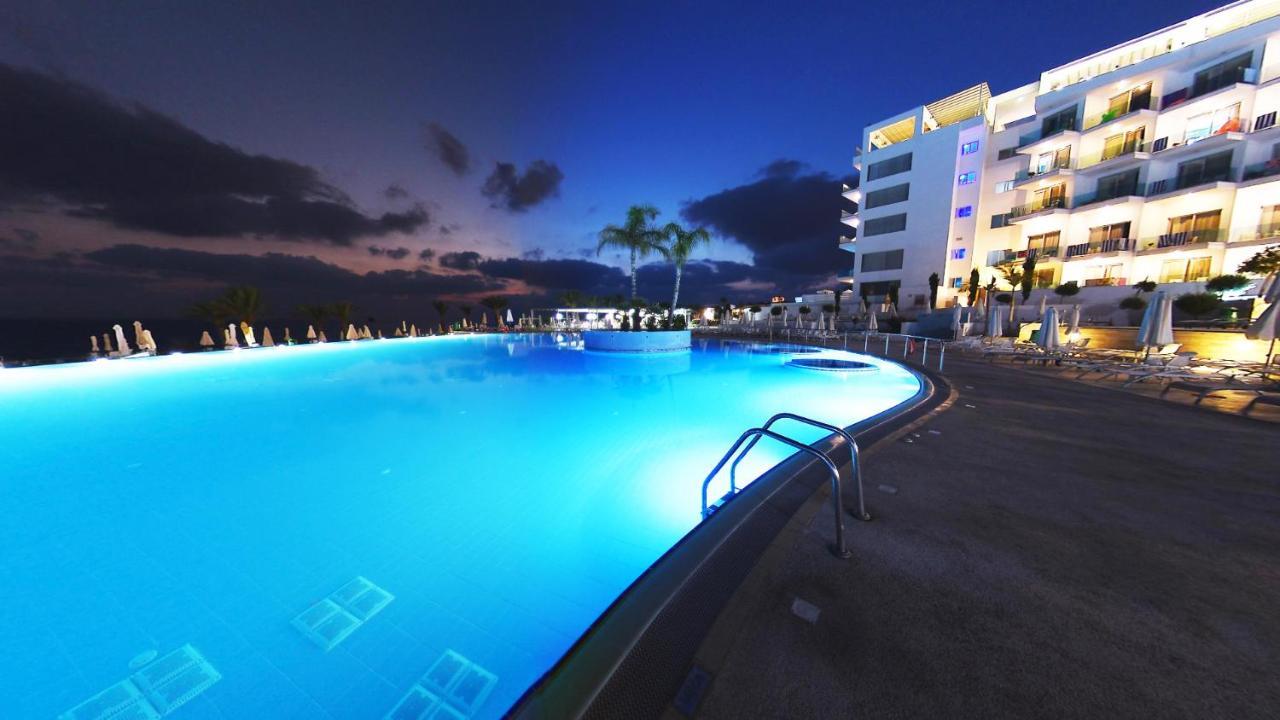 King Evelthon Beach Hotel & Resort Pafos Zewnętrze zdjęcie