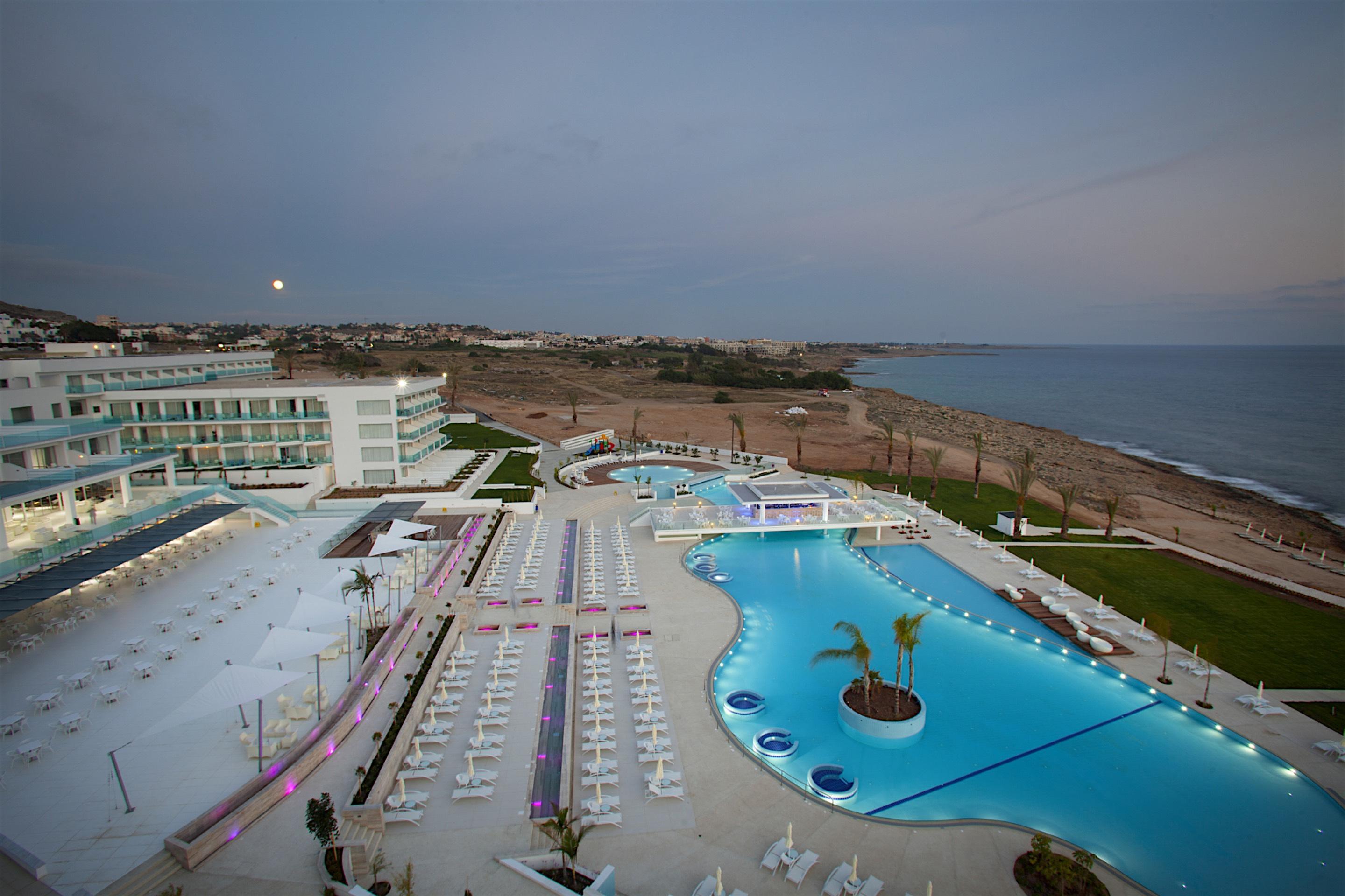 King Evelthon Beach Hotel & Resort Pafos Zewnętrze zdjęcie