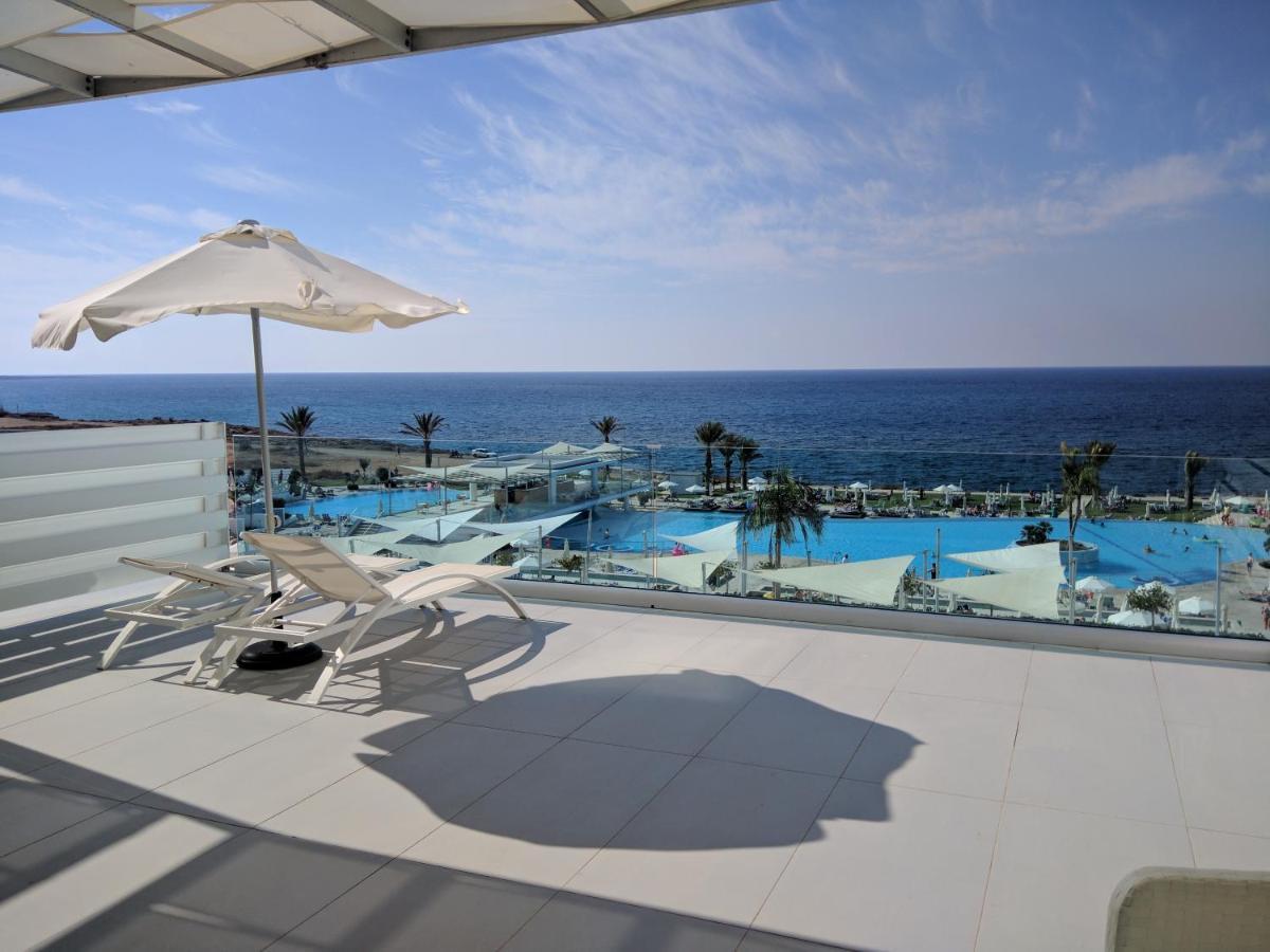 King Evelthon Beach Hotel & Resort Pafos Zewnętrze zdjęcie